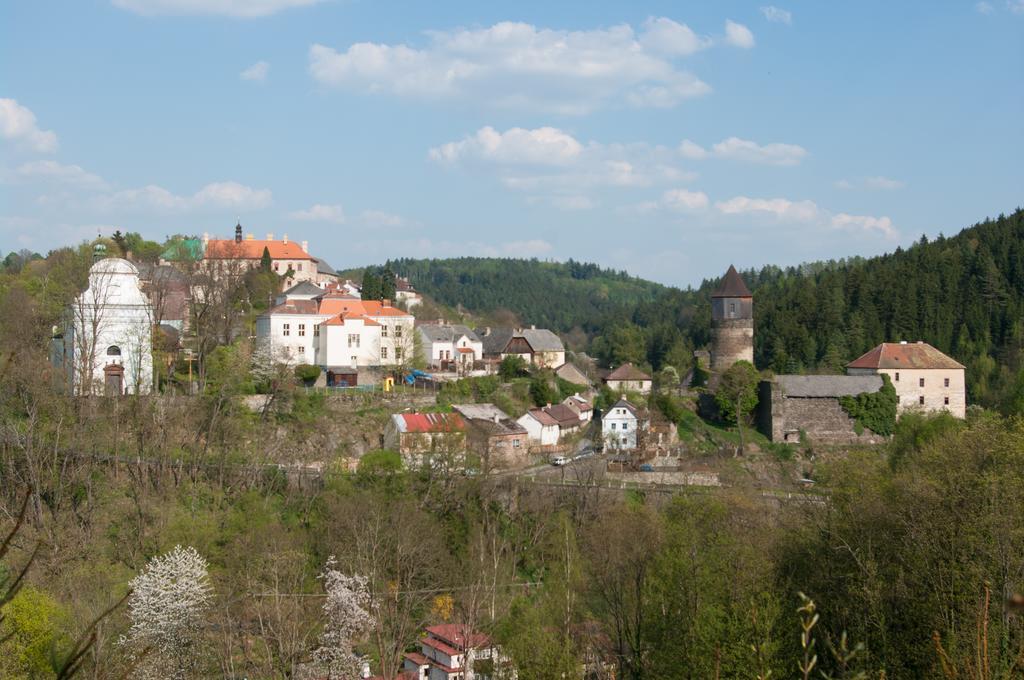 Penzion Ctrnactka Rataje nad Sázavou エクステリア 写真